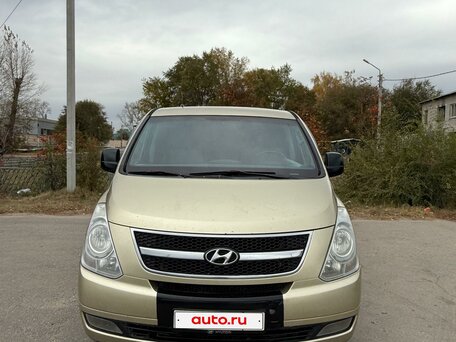 2010 Hyundai H-1 5-speed II, бежевый, 1100000 рублей, вид 1