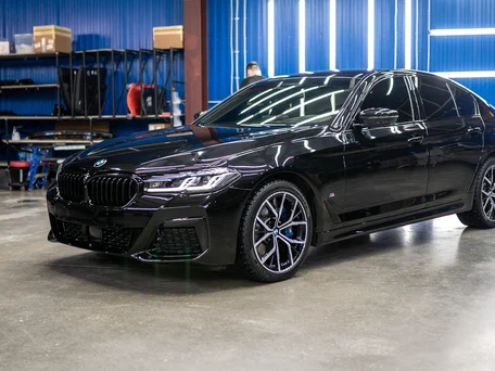 2020 BMW 5 серии 530d xDrive VII (G30/G31/G38) Рестайлинг, чёрный, 5000000 рублей, вид 3