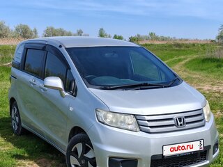 2011 Honda Freed Spike I, серебристый, 1100000 рублей, вид 2