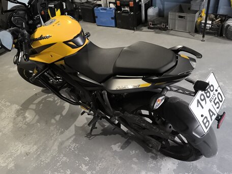 2019 Bajaj Pulsar NS 200, жёлтый, 230000 рублей, вид 5