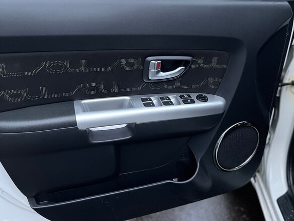 2013 Kia Soul I Рестайлинг, белый, 980000 рублей - вид 7