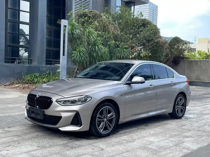 Открыть фотографии: BMW 1 серии III (F52) Рестайлинг