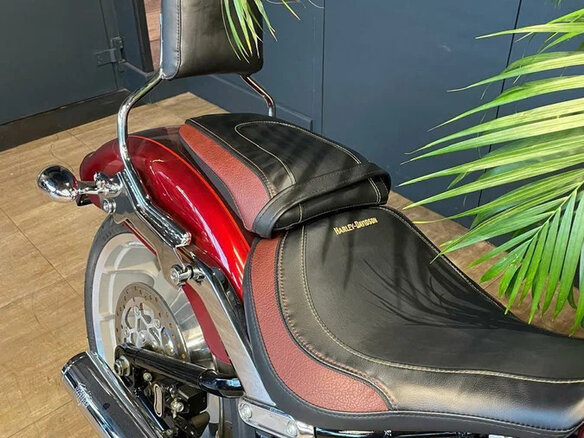2023 Harley-Davidson Fat Boy, красный, 3550000 рублей - вид 4