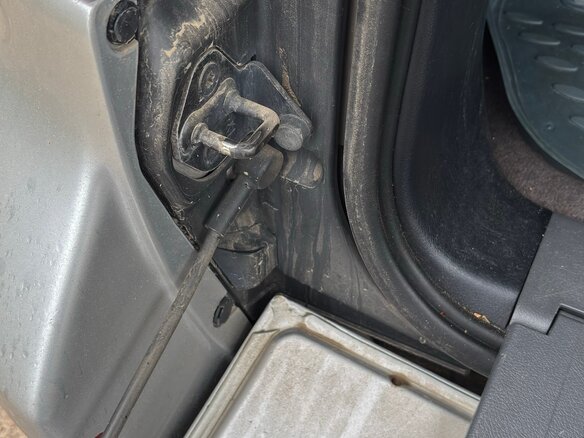 2009 Toyota Land Cruiser 200 Series, серый - вид 13