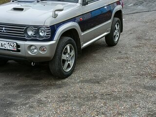 2001 Mitsubishi Pajero Mini II, синий, 465000 рублей, вид 1