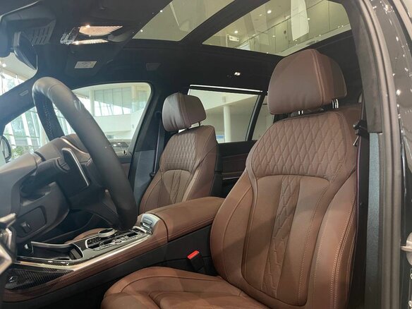 2026 BMW X7 M60i I (G07) Рестайлинг, чёрный, 22200000 рублей - вид 14