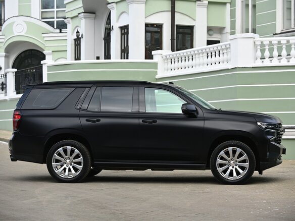 2022 Chevrolet Tahoe V, чёрный, 8500000 рублей - вид 3