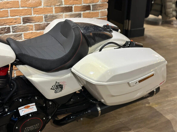 2024 Harley-Davidson CVO Road Glide ST, белый, 5250000 рублей - вид 9