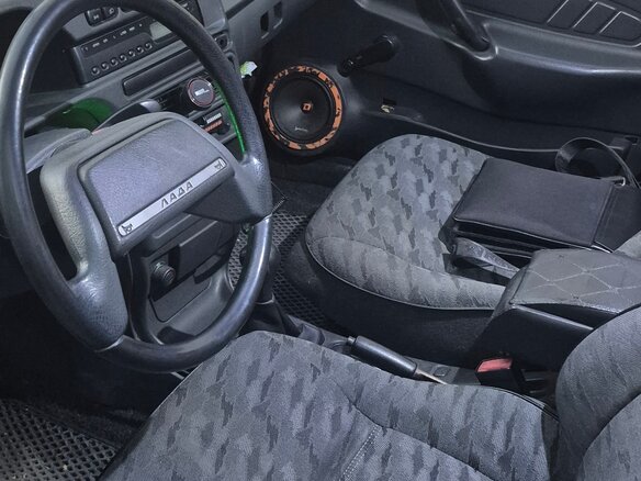 2001 Lada (ВАЗ) 2115, серебристый, 125000 рублей - вид 8