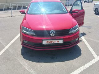 2015 Volkswagen Jetta VI Рестайлинг, красный, 1000000 рублей, вид 2