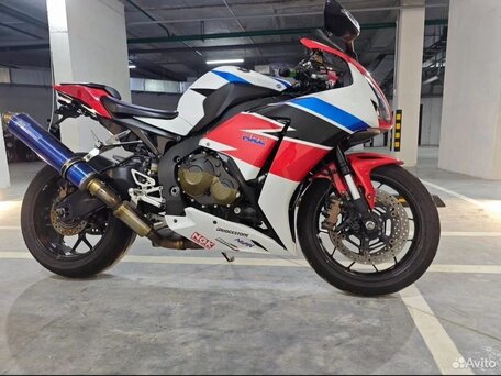 2015 Honda CBR 1000 RR/RA Fireblade, белый, 1100000 рублей, вид 5