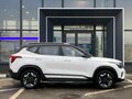 2026 Kia Seltos I Рестайлинг, белый - вид 2