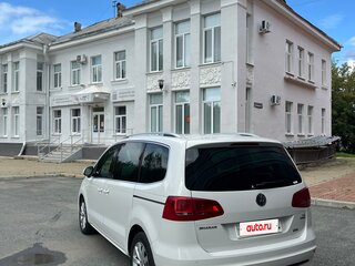 2011 Volkswagen Sharan II, белый, 1180000 рублей, вид 2