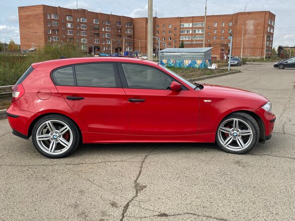 2006 BMW 1 серии 116i I (E81/E82/E87/E88), красный, 600000 рублей - вид 12