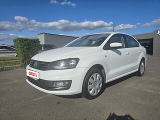 2017 Volkswagen Polo V Рестайлинг, белый, 1000000 рублей, вид 1
