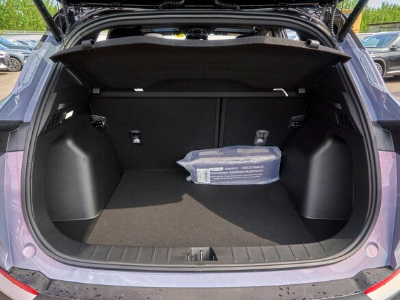 2026 Geely Coolray I Рестайлинг 2, фиолетовый, 2916000 рублей - вид 9