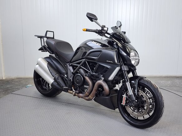 2011 Ducati Diavel, чёрный, 729000 рублей - вид 1