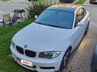 2008 BMW 1 серии 135i I (E81/E82/E87/E88) Рестайлинг, белый, 1900000 рублей, вид 4