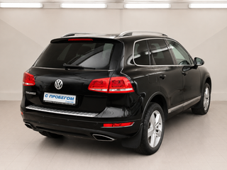 2011 Volkswagen Touareg II, чёрный, 1535000 рублей, вид 4