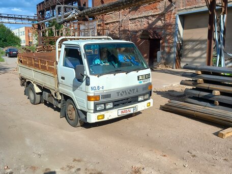 1994 Toyota Toyoace, белый, 1200000 рублей, вид 5