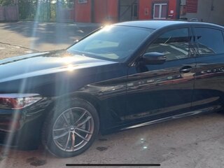 2019 BMW 5 серии 520i VII (G30/G31/G38), чёрный, 3800000 рублей, вид 2