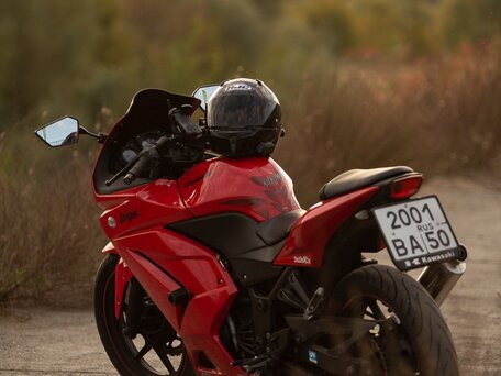 2009 Kawasaki Ninja 250R, красный, 310000 рублей, вид 1