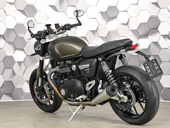 2024 Triumph Speed Twin, серый, 1475000 рублей - вид 7