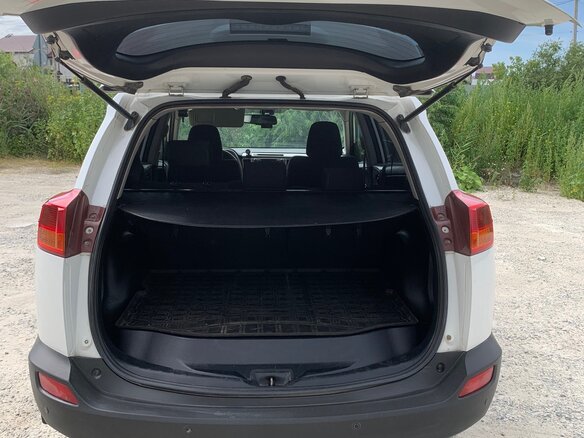 2013 Toyota RAV4 IV (XA40), белый, 1600000 рублей - вид 13