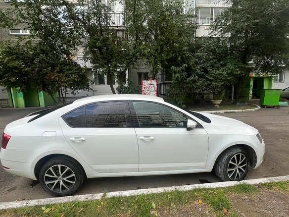 2018 Skoda Octavia III (A7) Рестайлинг, белый, 1145000 рублей - вид 2