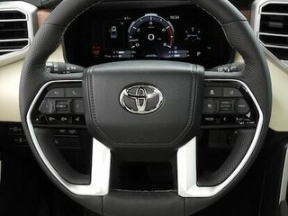 2025 Toyota Tundra CrewMax III, чёрный, 10677163 рублей, вид 3