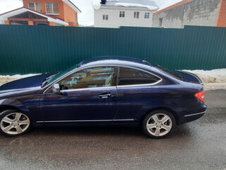 2011 Mercedes-Benz C-Класс 180 III (W204) Рестайлинг, синий, 1250000 рублей, вид 2
