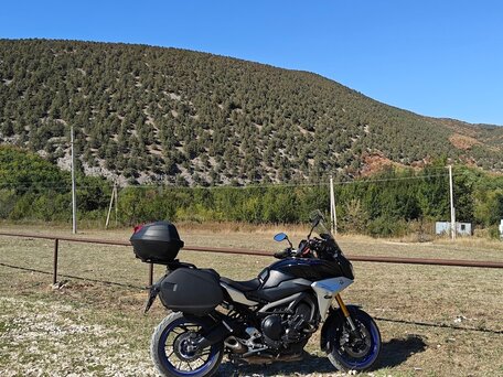 2020 Yamaha MT-09 Tracer (FJ-09), чёрный, 1000000 рублей, вид 2