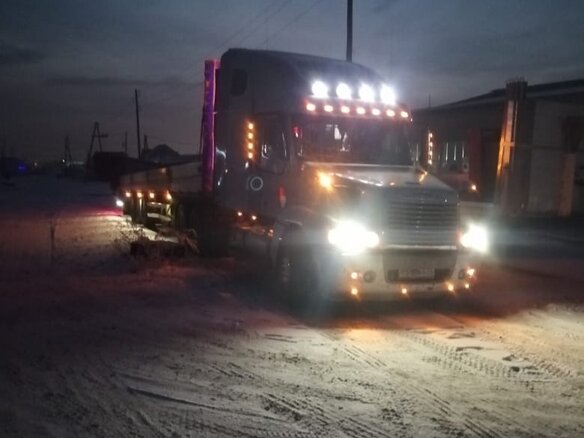 1999 Freightliner Century Class, серебристый, 4500000 рублей - вид 8