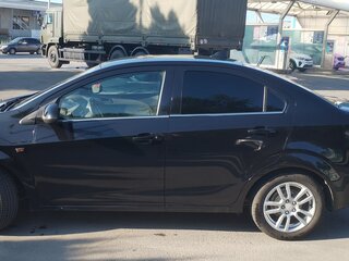 2013 Chevrolet Aveo II, чёрный, 450000 рублей, вид 3