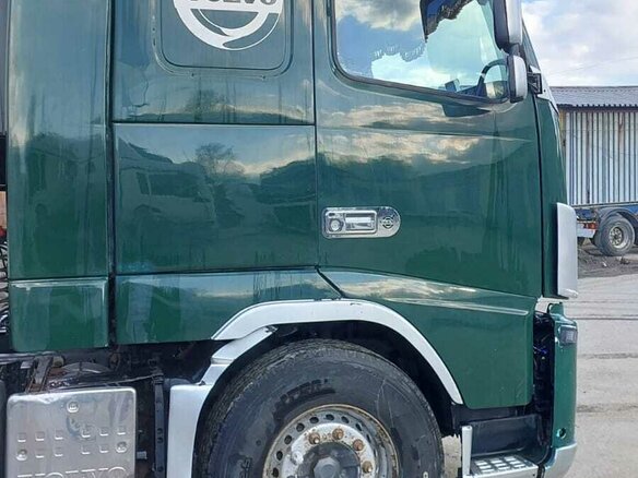 2008 Volvo FH, зелёный, 4400000 рублей - вид 13