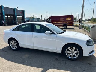 2010 Audi A4 IV (B8), белый, 1050000 рублей, вид 2