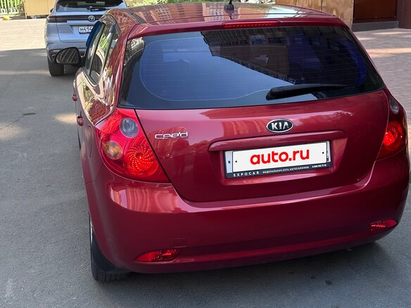 2008 Kia Ceed I, красный, 800000 рублей - вид 3