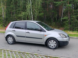 2006 Ford Fiesta Mk5, серебристый, 389000 рублей, вид 4