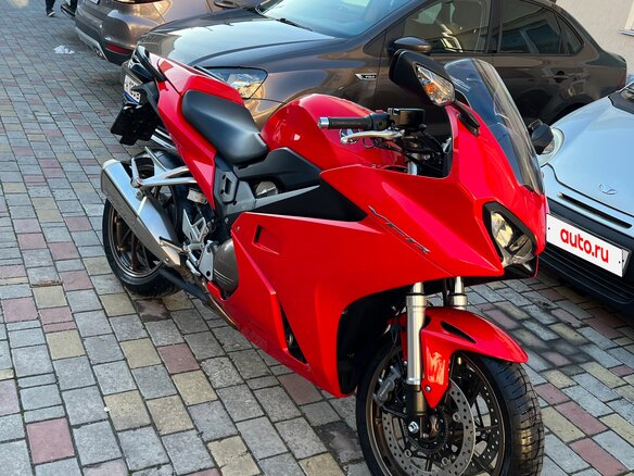 2019 Honda VFR 800, красный, 950000 рублей - вид 3