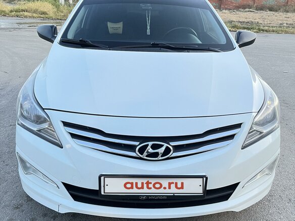 2015 Hyundai Solaris I Рестайлинг, белый, 1200000 рублей - вид 3
