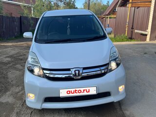 2012 Toyota ISis I Рестайлинг, белый, 1600000 рублей, вид 1
