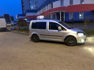 2013 Volkswagen Caddy III Рестайлинг, серебристый, 1100000 рублей, вид 3