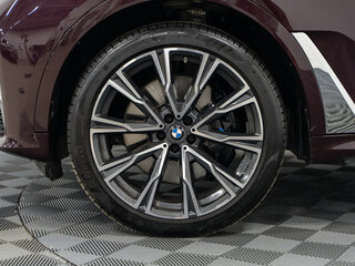 2021 BMW X7 40i I (G07), красный, 8195000 рублей, вид 3