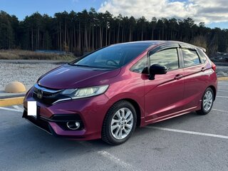 2018 Honda Fit III Рестайлинг, красный, 1430000 рублей, вид 2