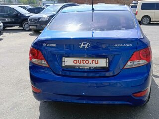 2013 Hyundai Solaris I, синий, 570000 рублей, вид 3