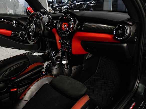 2019 Mini Hatch JCW III (F55/F56) Рестайлинг, зелёный, 2500000 рублей - вид 8
