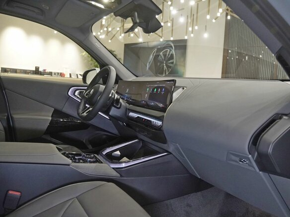 2025 BMW X3 Long 30L xDrive IV (G45/G48), серый, 7200000 рублей - вид 18