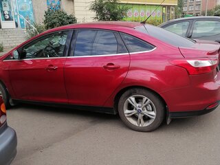 2013 Ford Focus III, красный, 1050000 рублей, вид 4