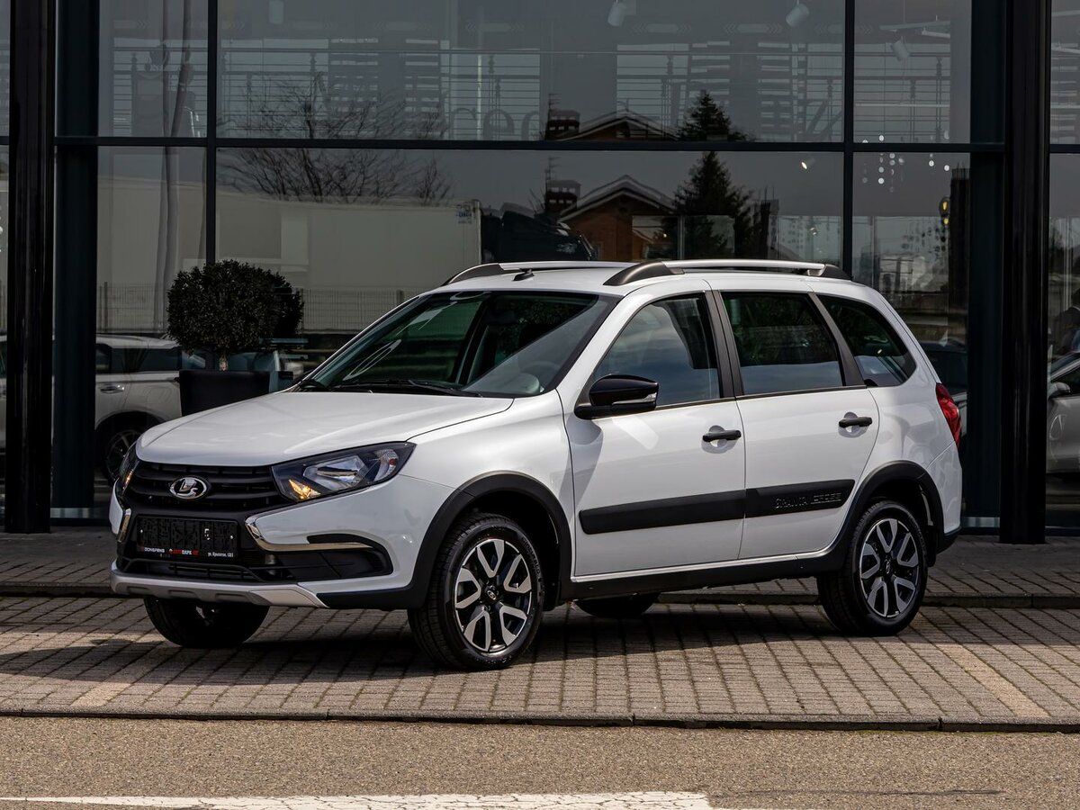 Открыть фотографии: Lada (ВАЗ) Granta I Рестайлинг