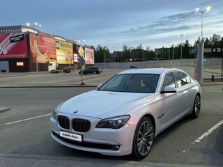 2012 BMW 7 серии Long 750Li xDrive V (F01/F02/F04), белый, 2200000 рублей, вид 4